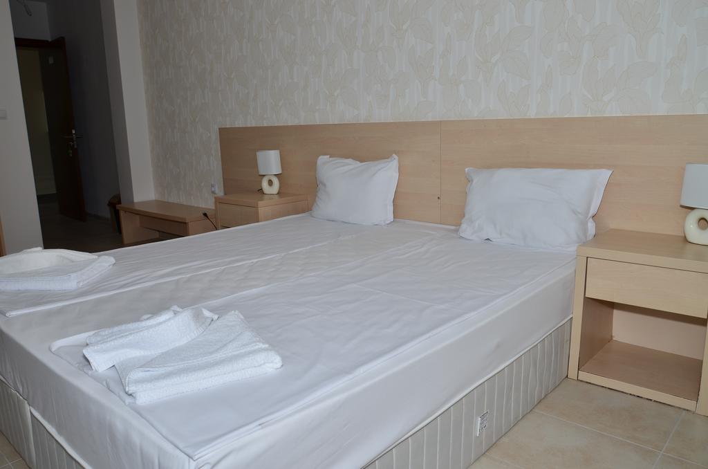 La Piazza Primorsko Rooms & Apartments Pokój zdjęcie